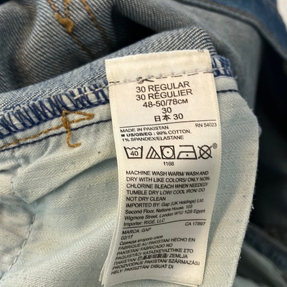 Gap distressed jean shorts - Picture 6 of 7